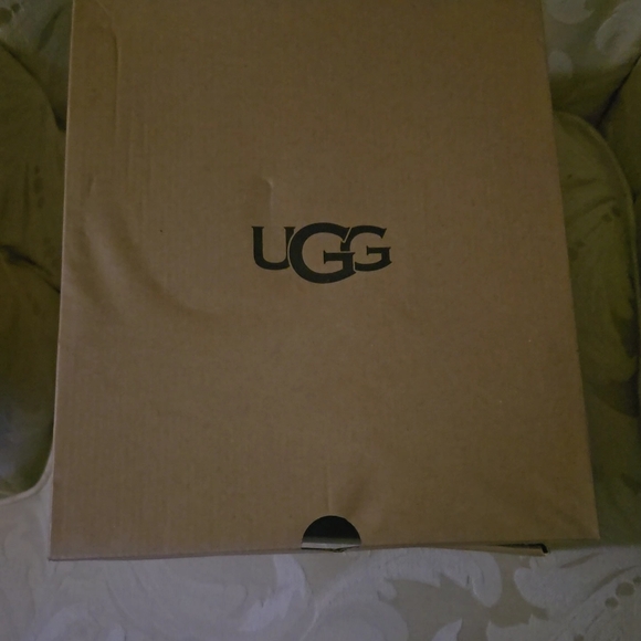 Ugg boots - Picture 4 of 5